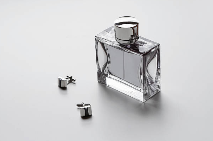 Why Your Cologne Bottle Matters in B2B Fragrance Packaging
